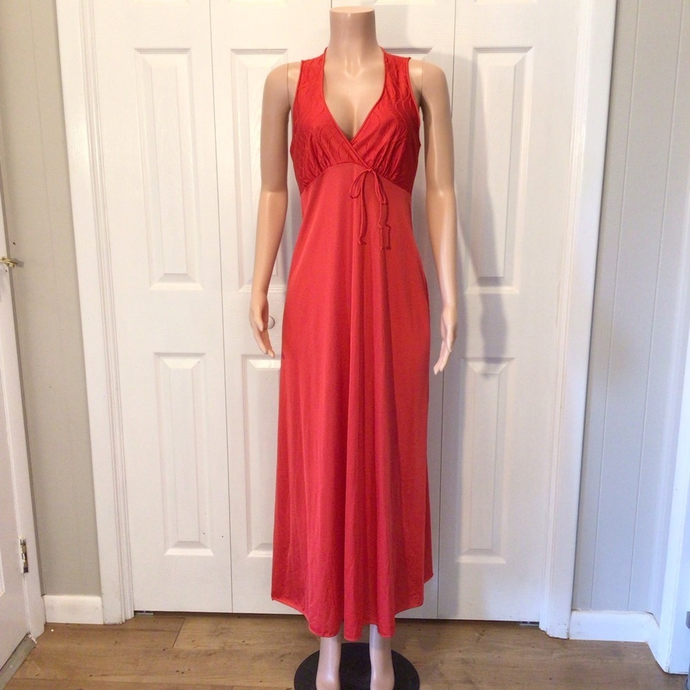 JC Penny MG Vintage Long Sleeveless Red Satin Nightgown Size Small